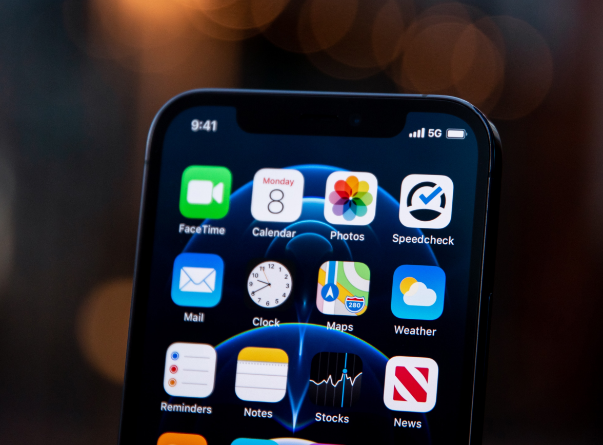 伊春苹果手机维修分享为什么 iPhone 12 在冬季会自动关机 