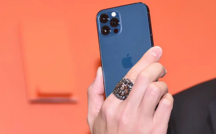 伊春苹果手机维修分享iPhone12系列重启方法教程 